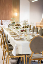 Afbeelding in Gallery-weergave laden, Boek de showroom als fotostudio